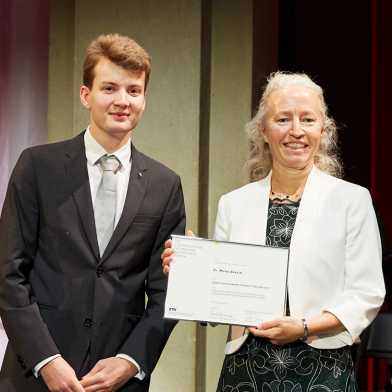 Meike Akveld荣获2021瑞士信贷最佳教学奖