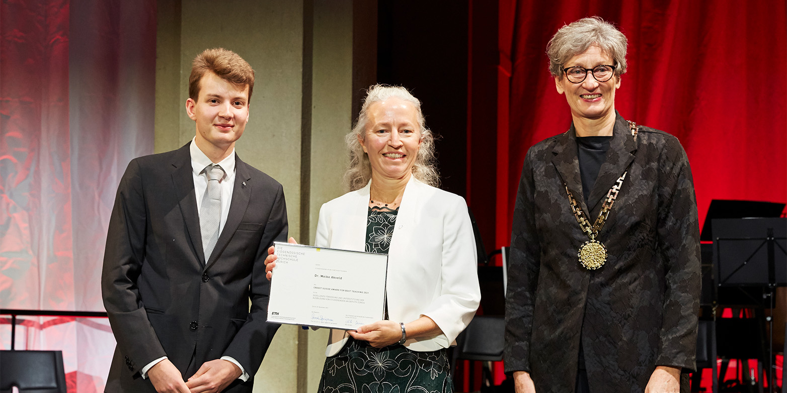Meike Akveld 2021年瑞士信贷最佳教学奖